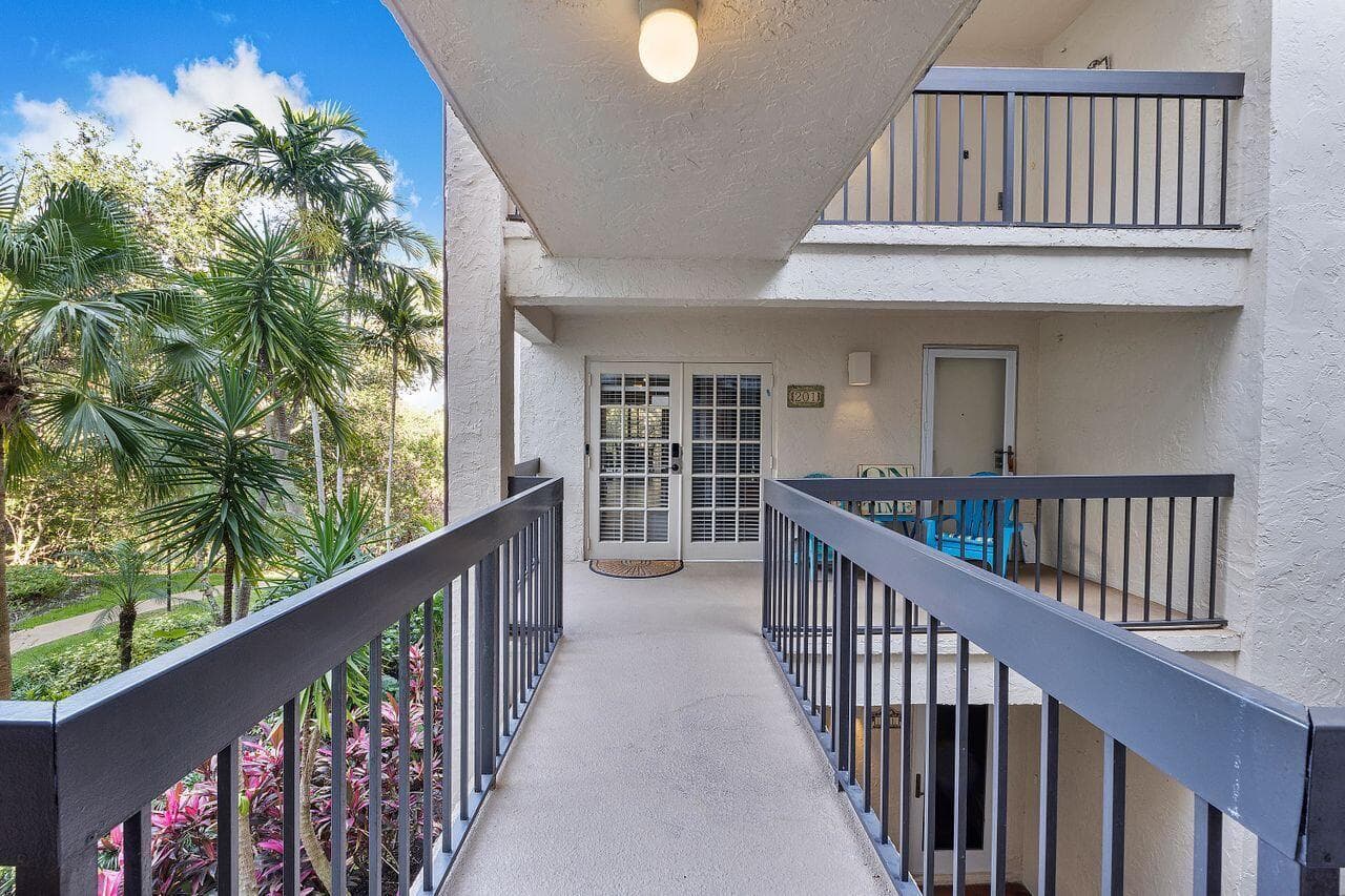 500 Ocean Trail Way #201