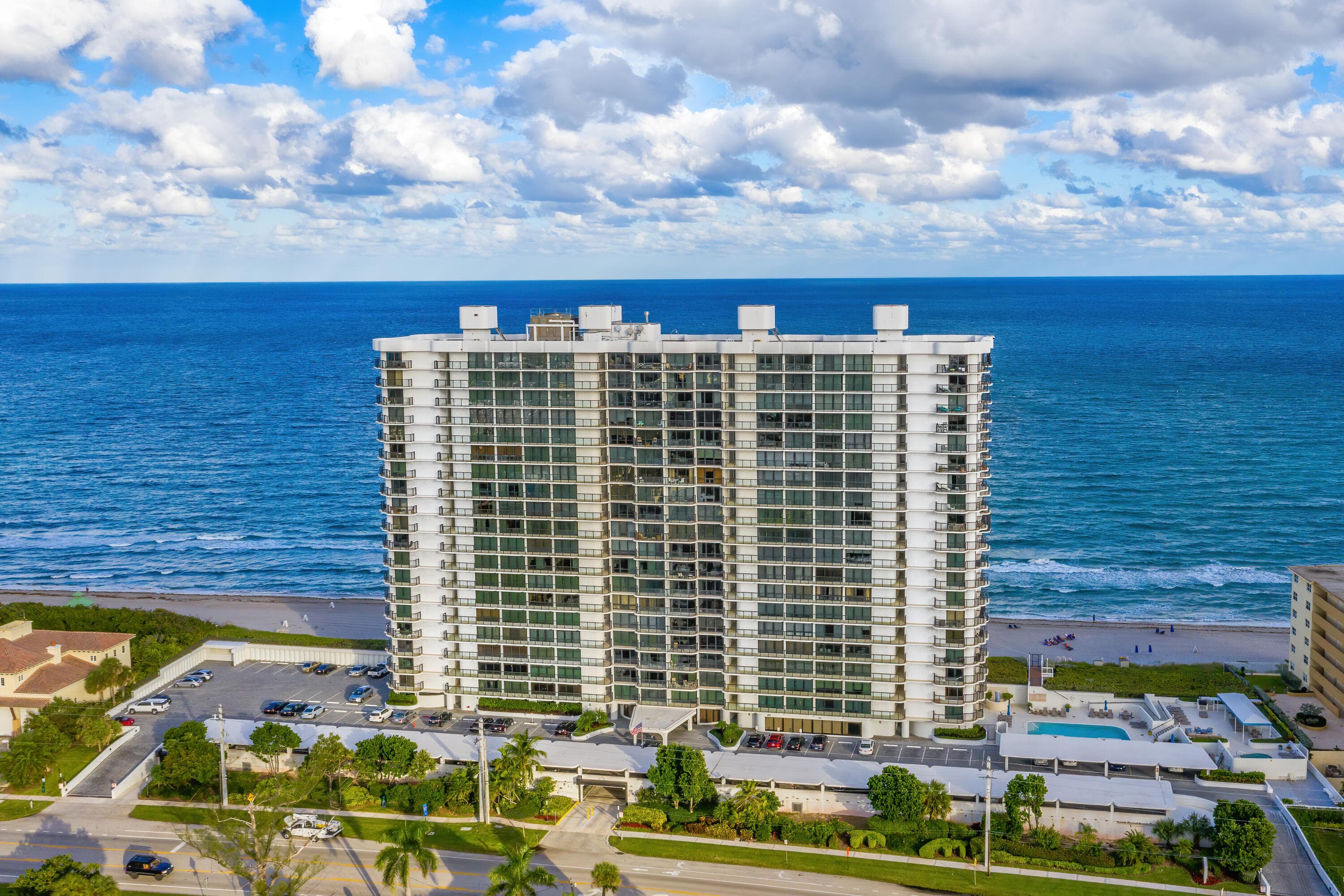 250 S Ocean Boulevard #7e