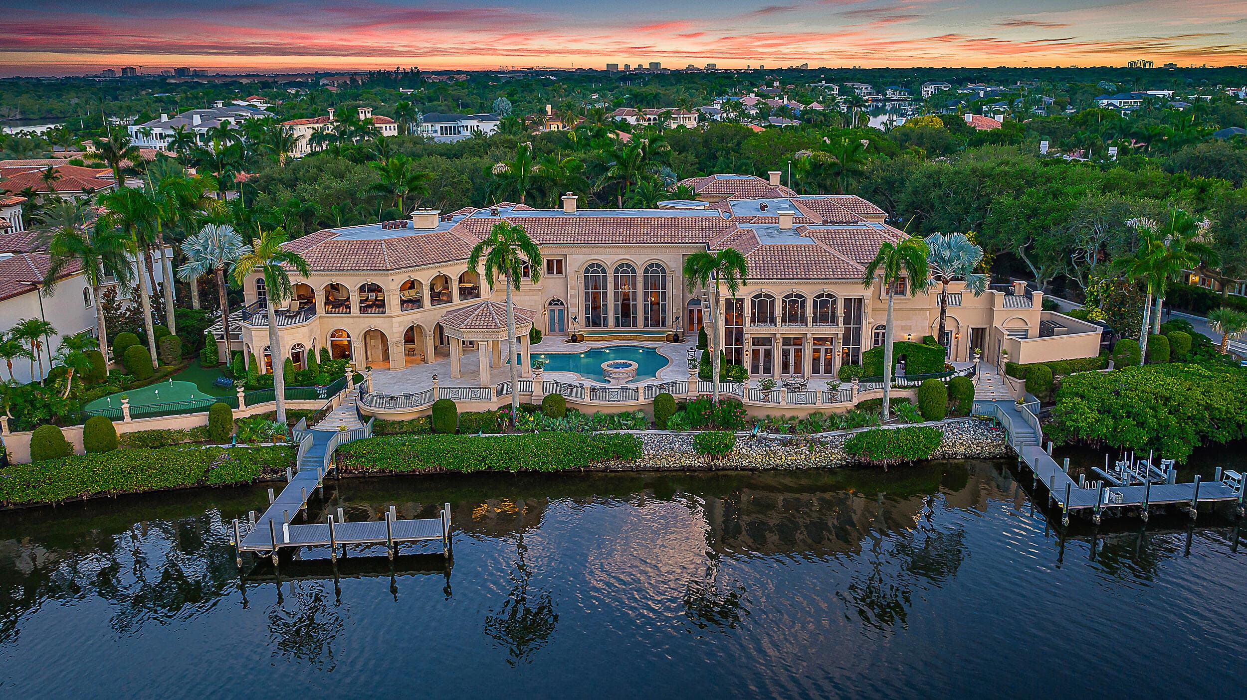 209 Commodore Drive