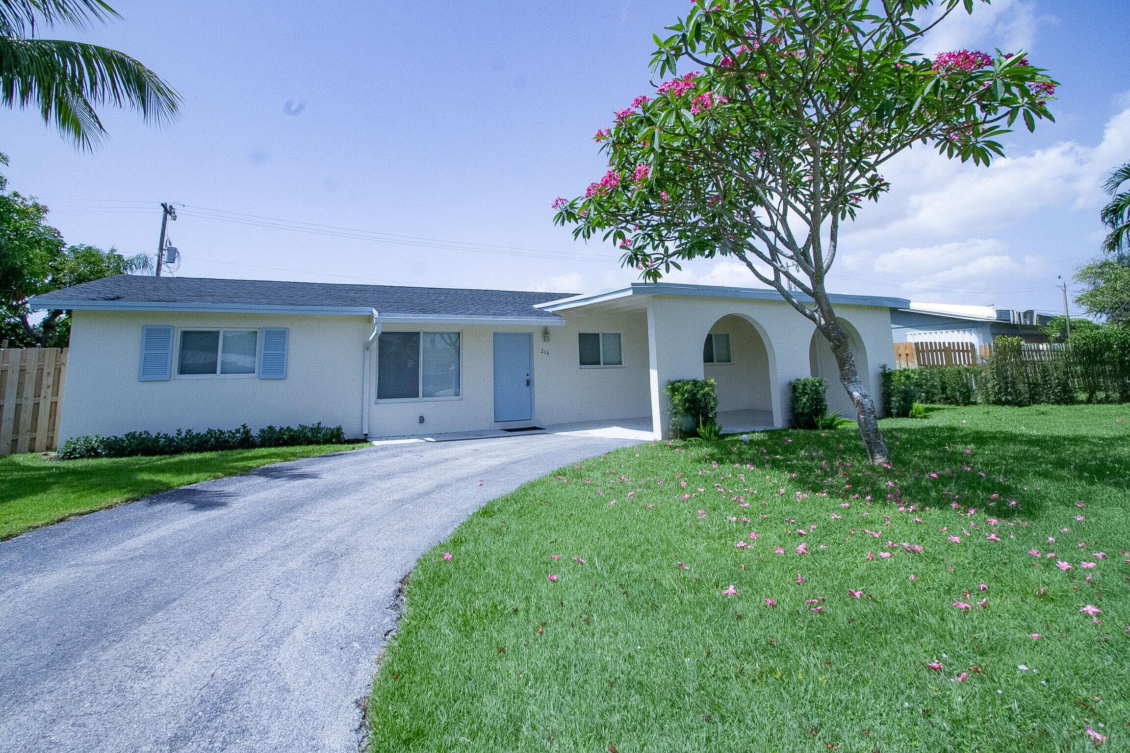 214 SW 3rd Street