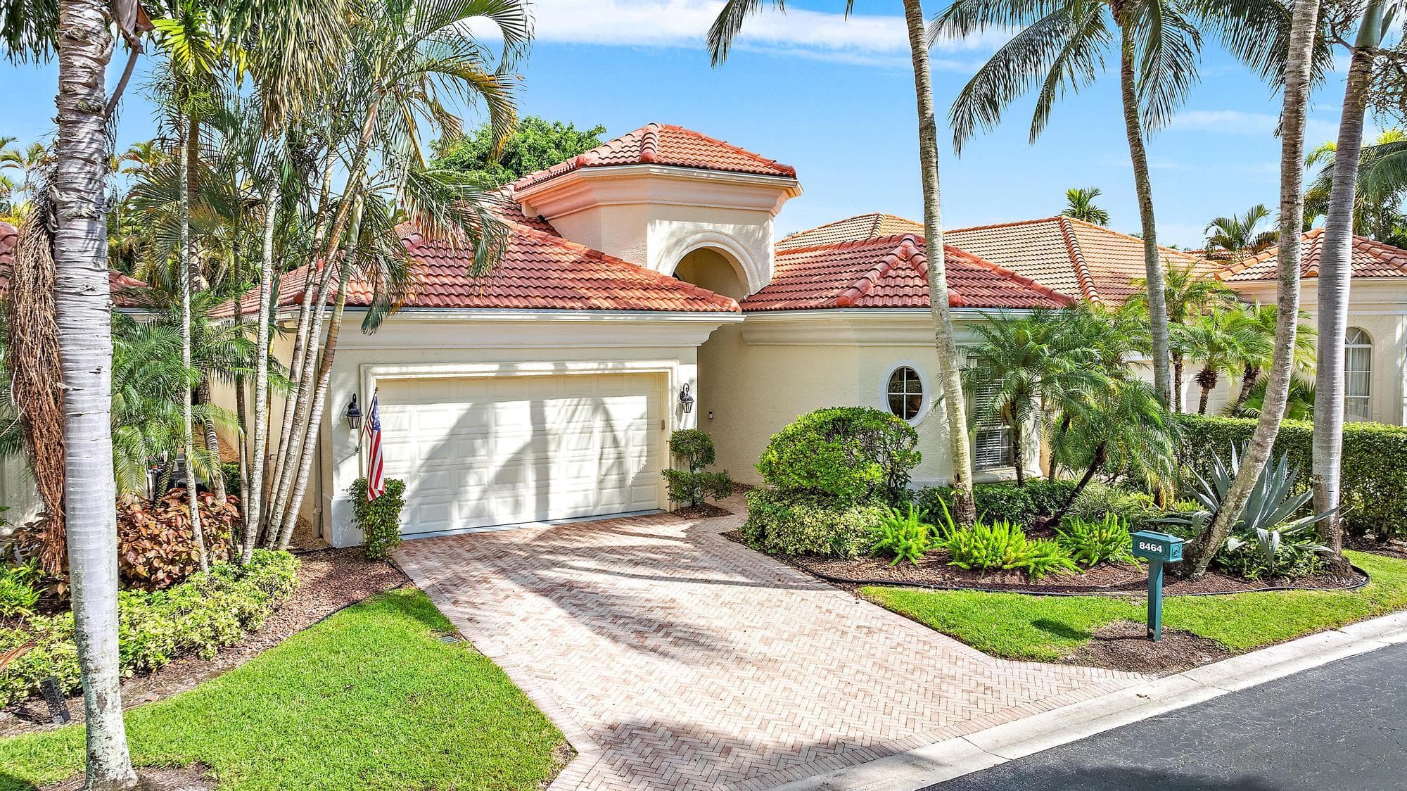 8464 Legend Club Drive