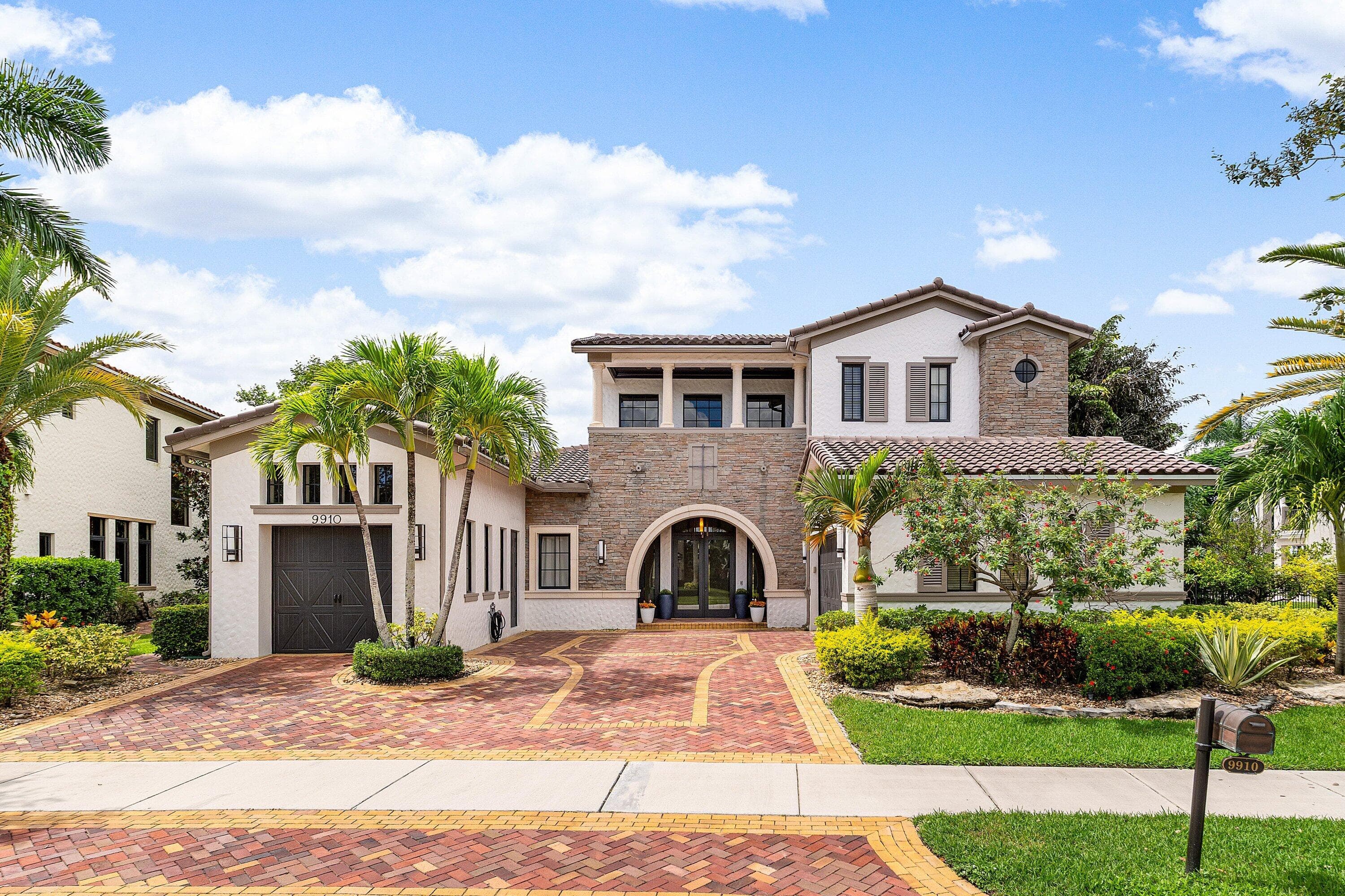 9910 Bay Leaf Court