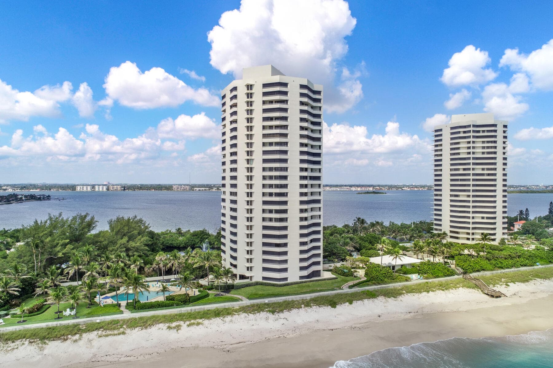 5070 N Ocean Drive #10a