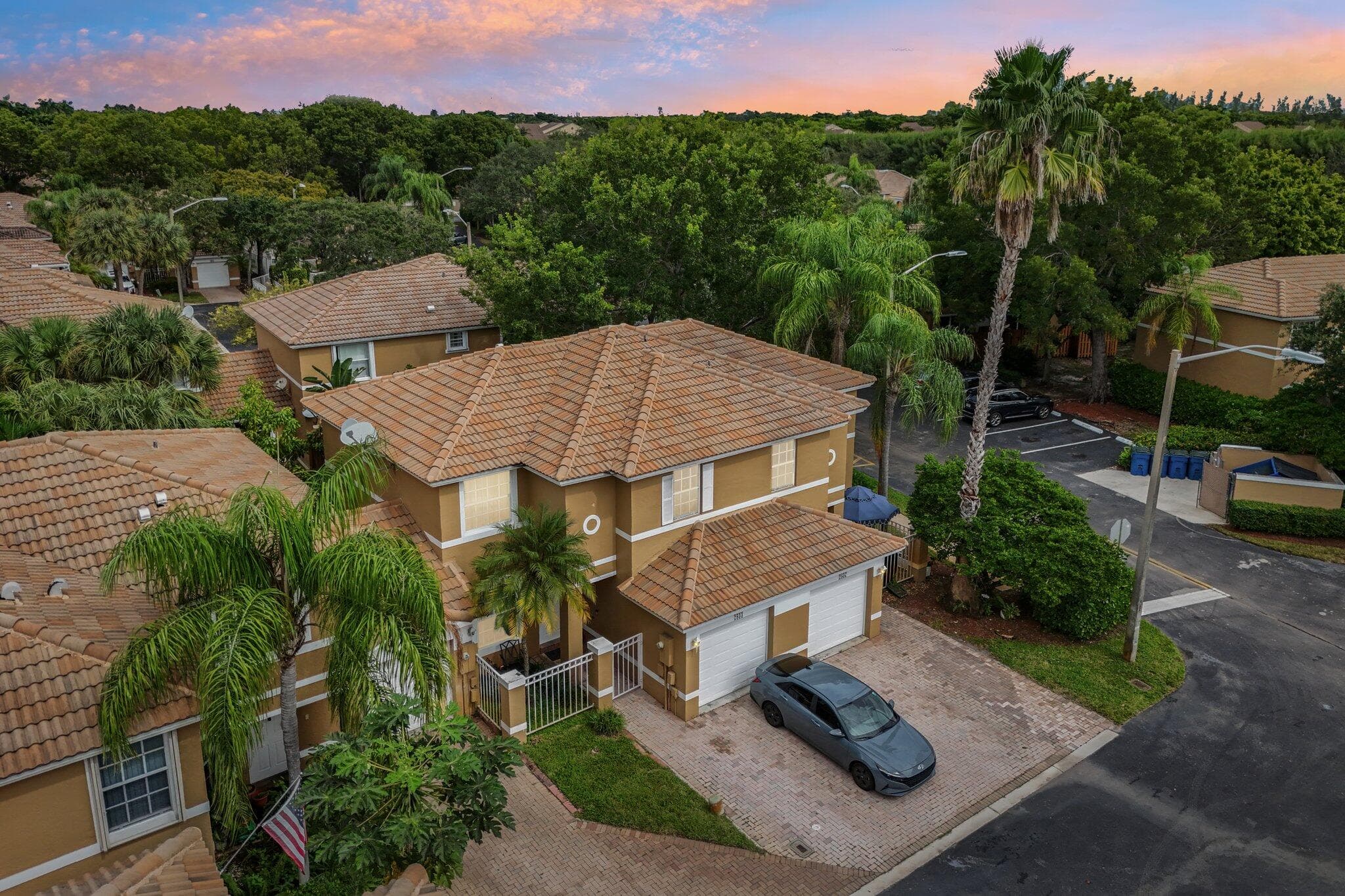 2837 NW 99th Terrace