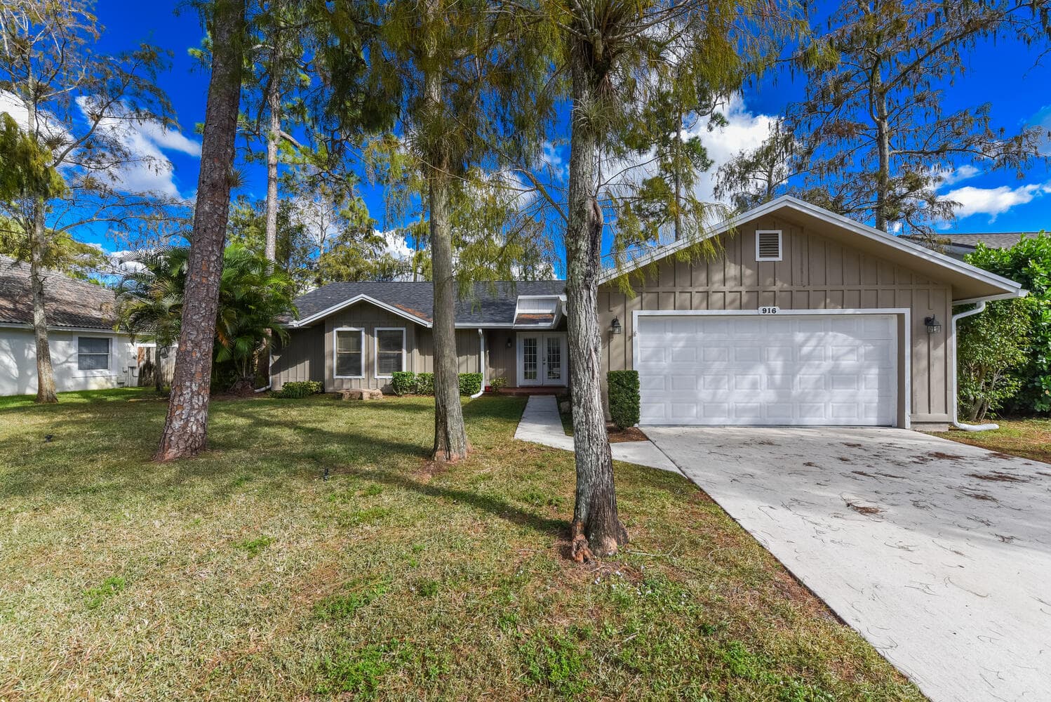 916 Daffodil Drive
