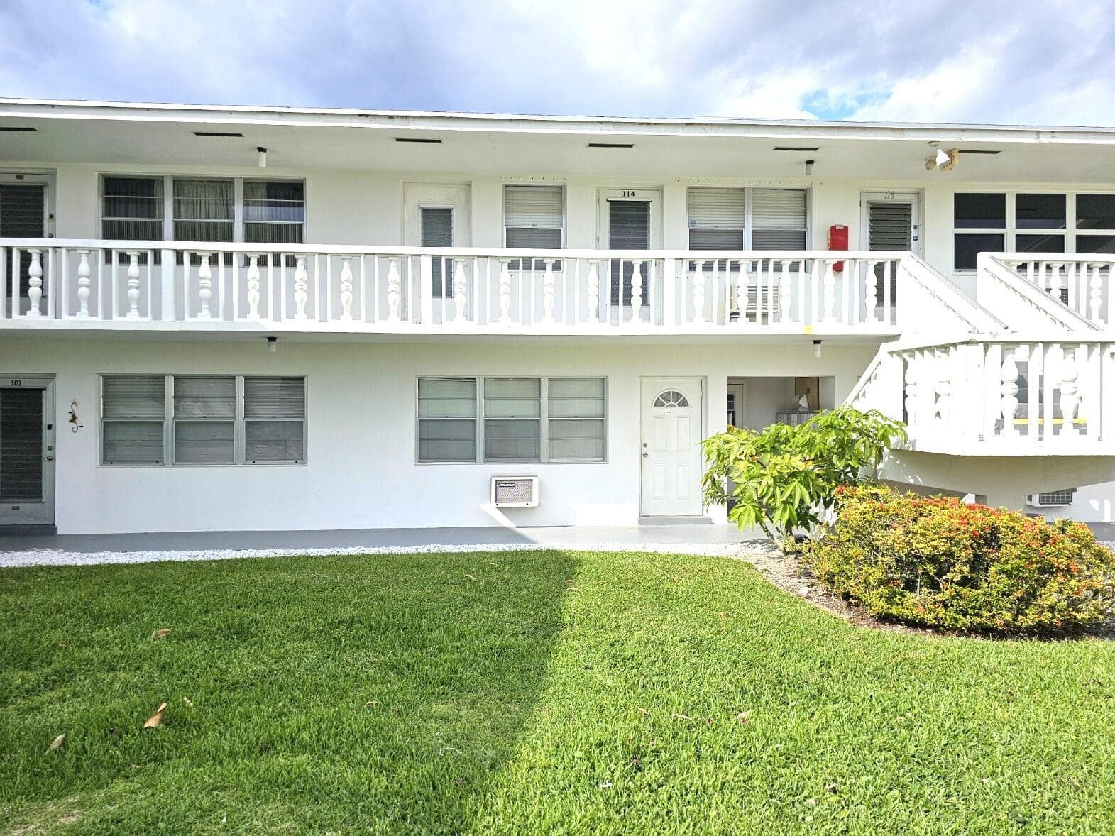 102 Easthampton E