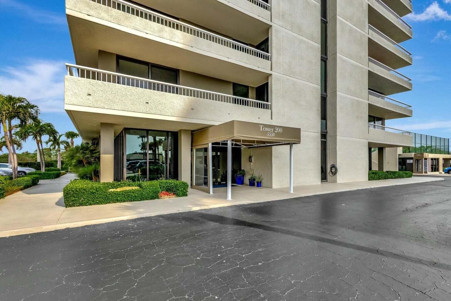 5550 N Ocean Drive #2b