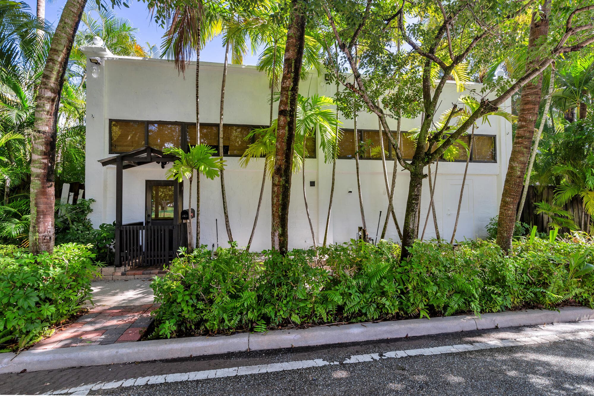 1412 Lake Avenue