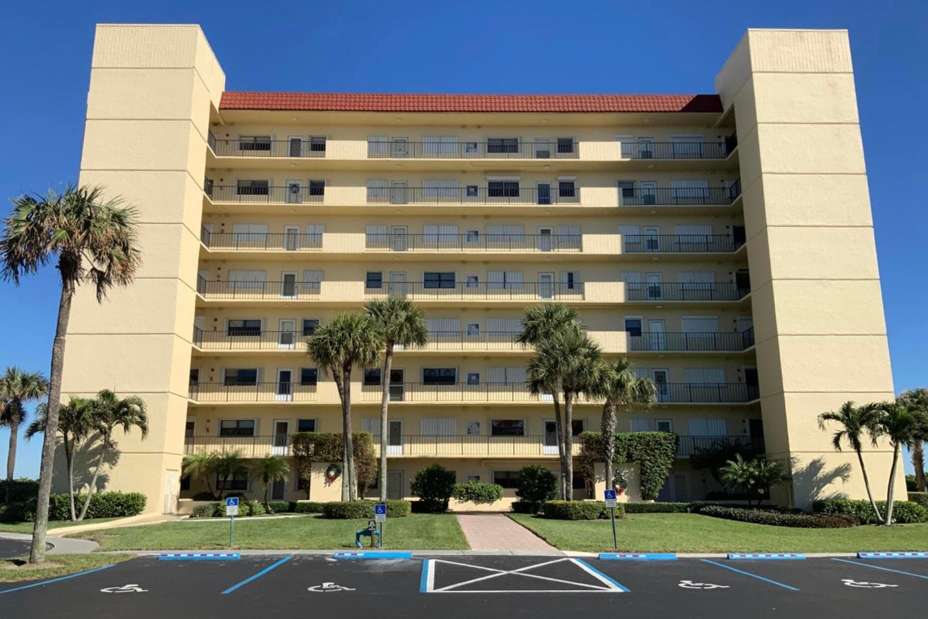 7420 S Ocean Drive #216