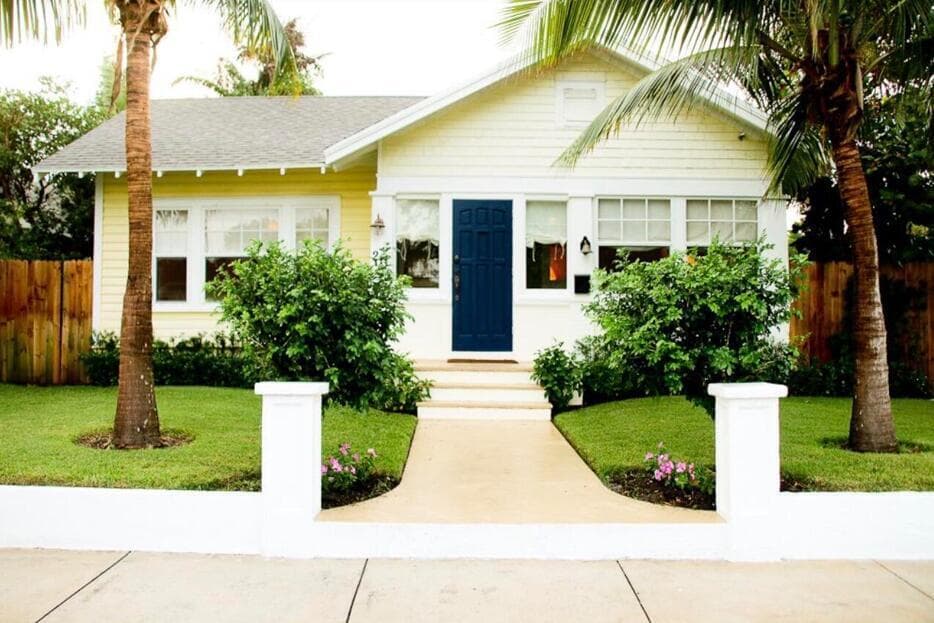 211 N Ocean Breeze #1