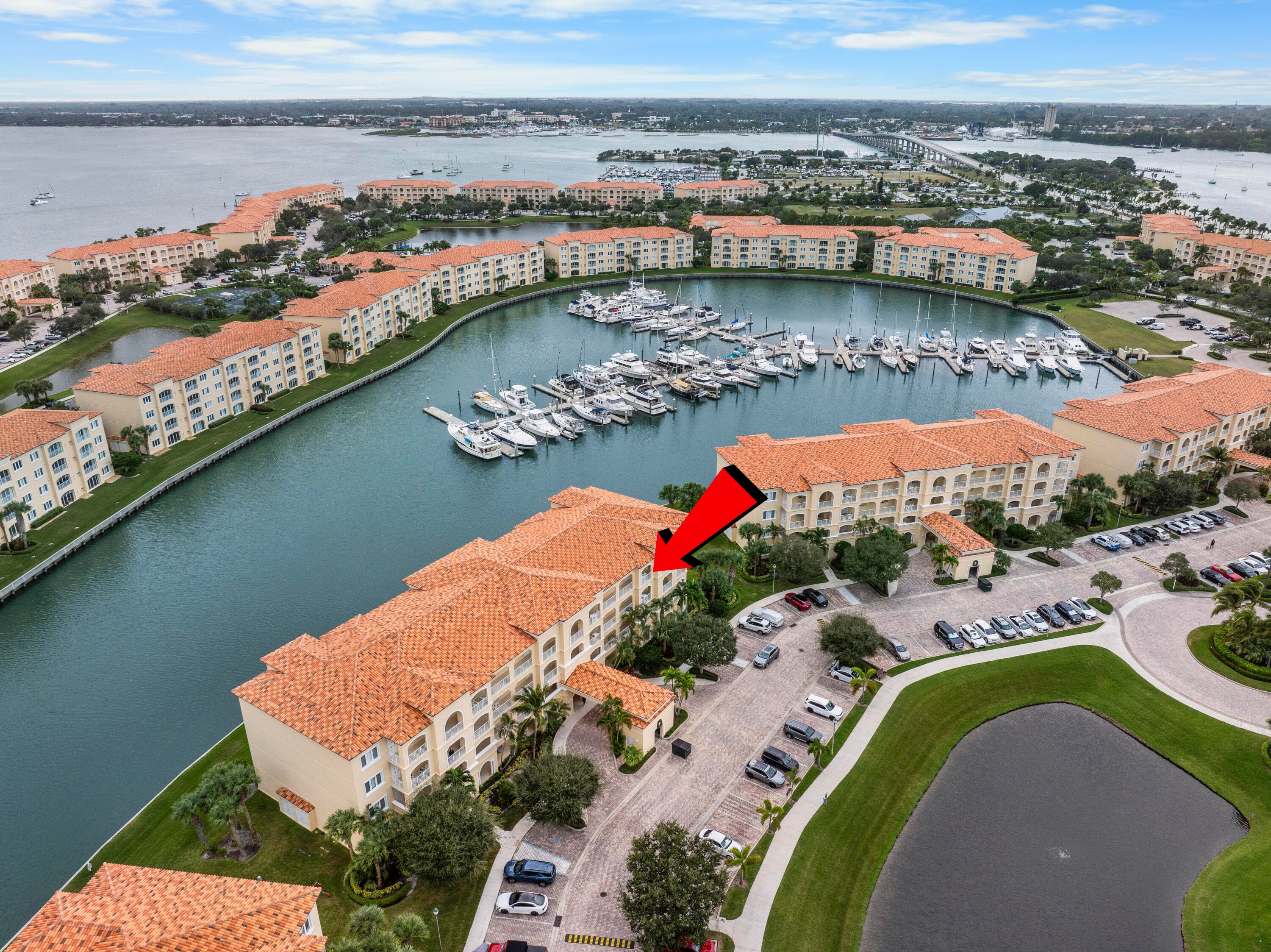 8 Harbour Isle Drive E #Ph5