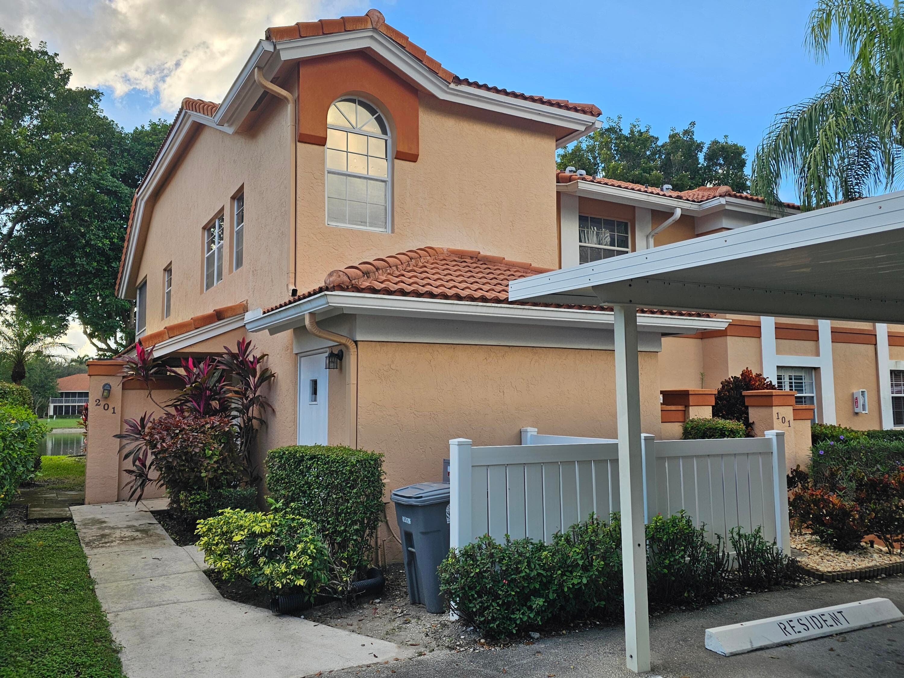 9637 Shadybrook Drive #201