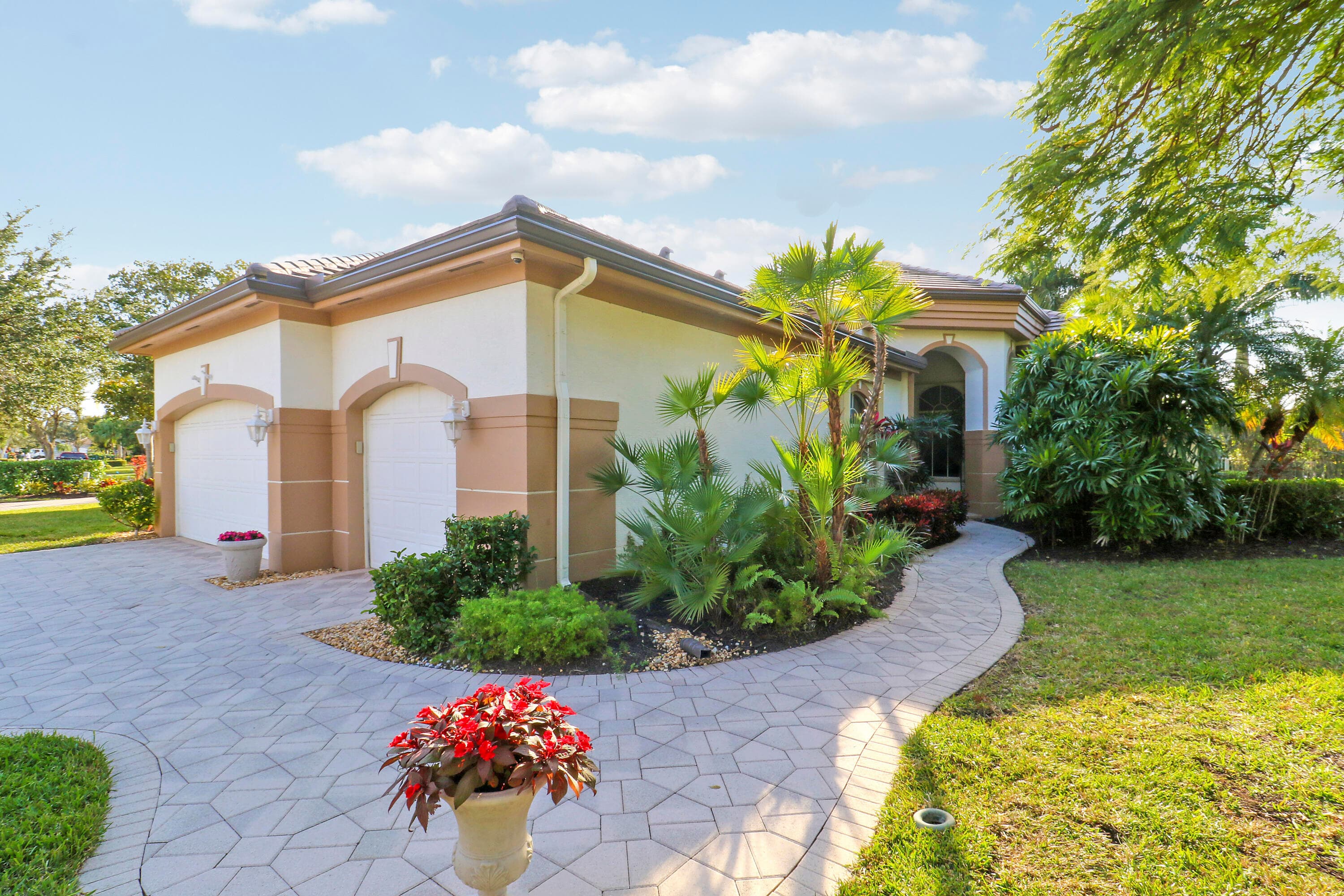 8216 Cypress Point Road