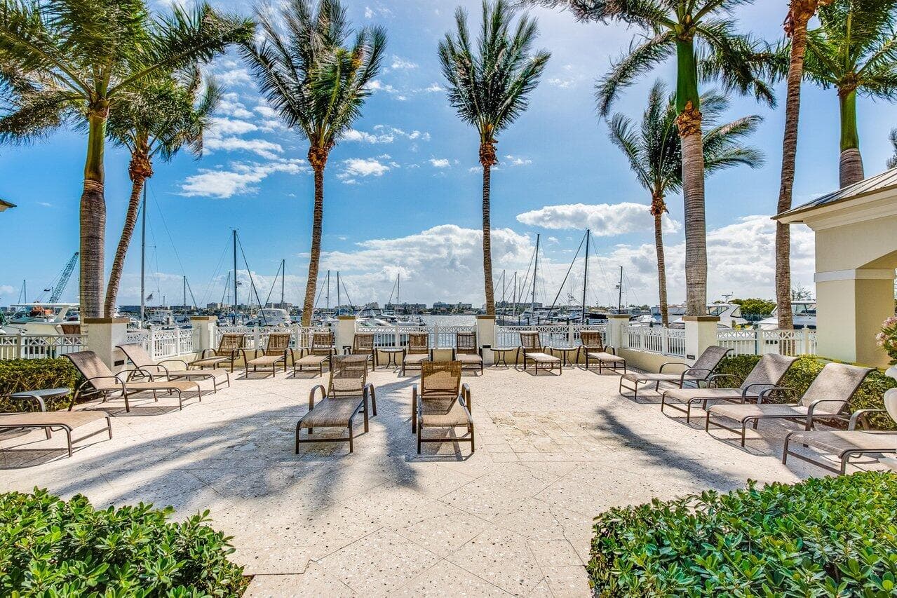 806 E Windward Way #509