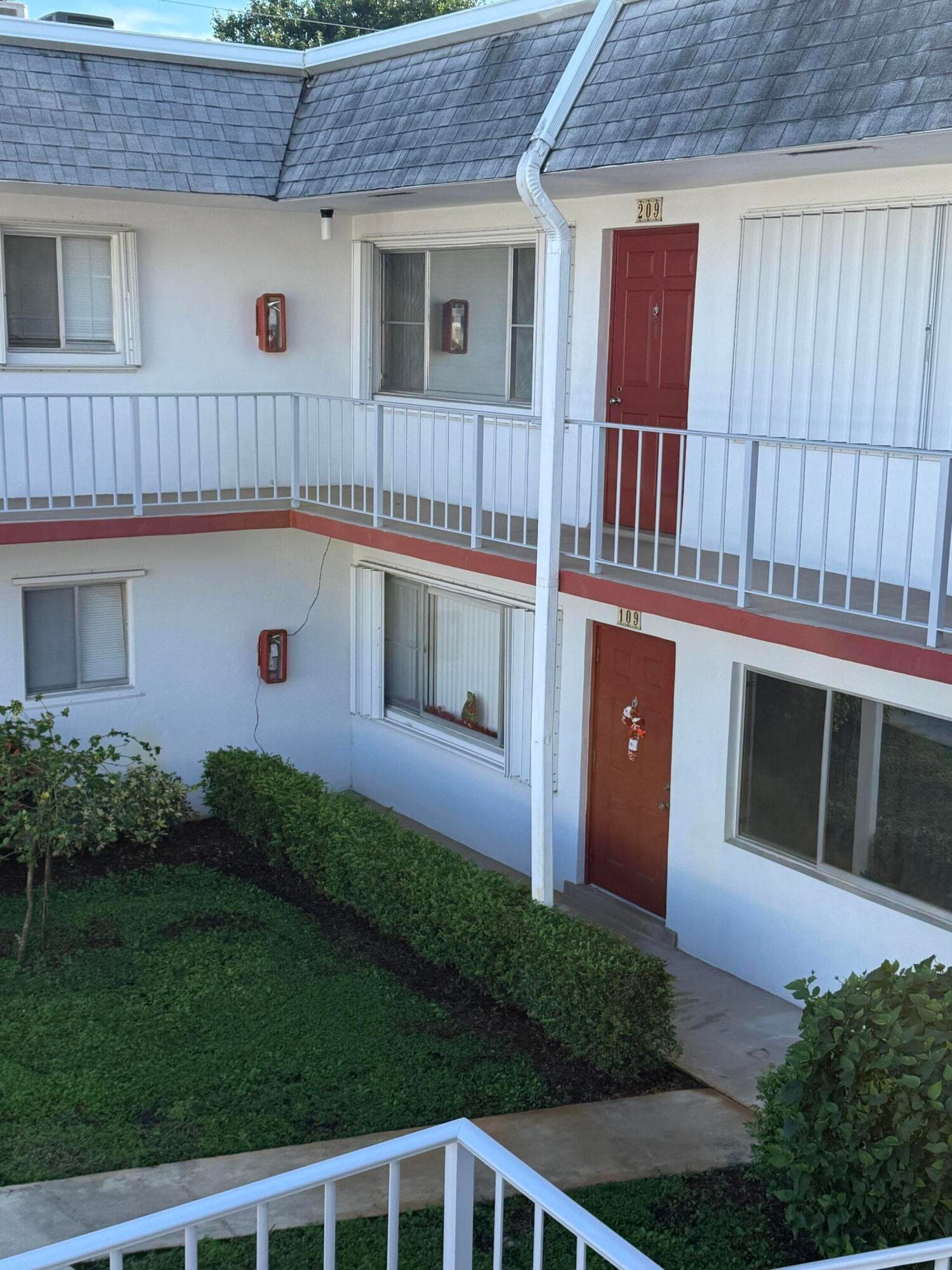 2960 Lake Osborne Drive #209