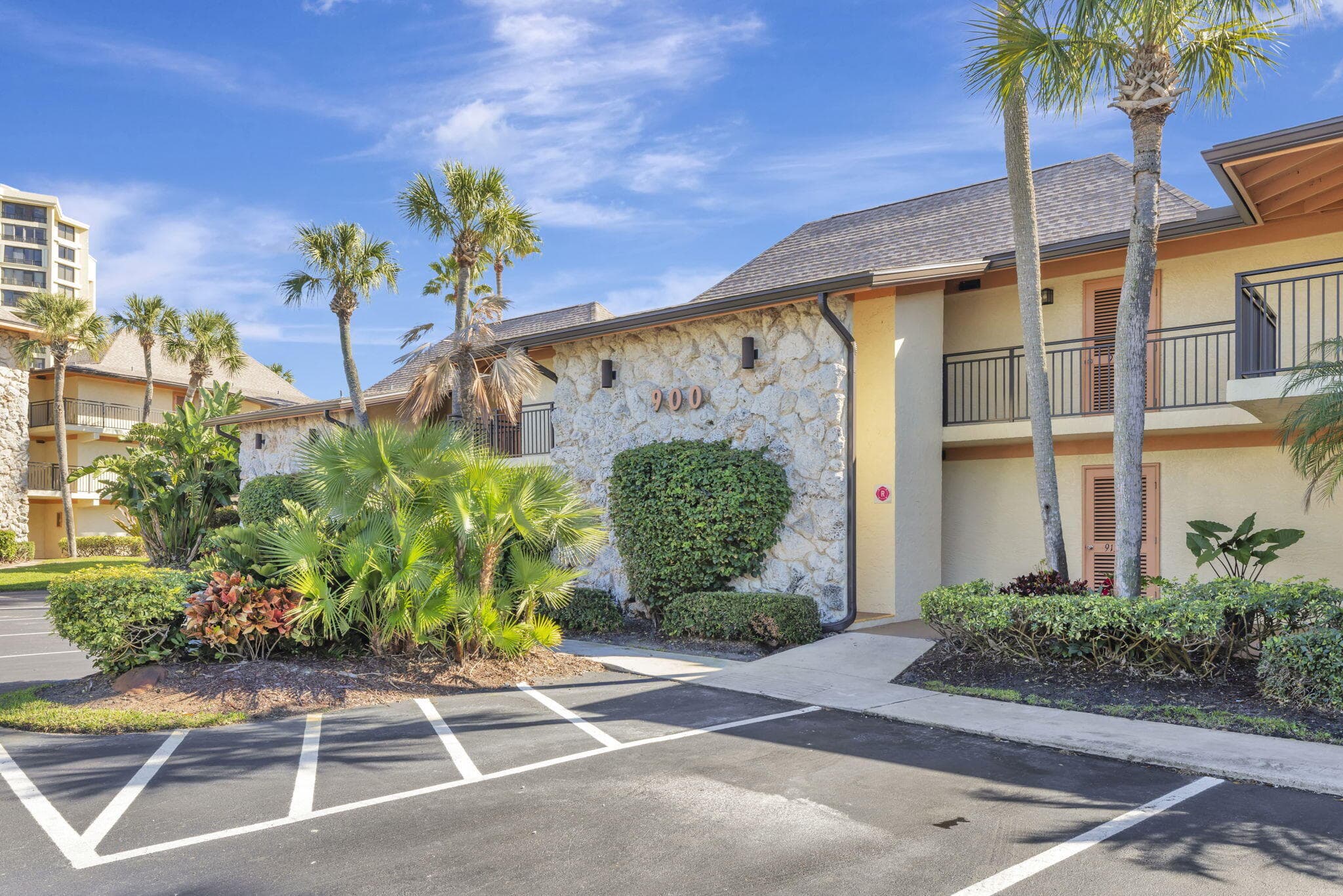 2400 S Ocean Drive #925