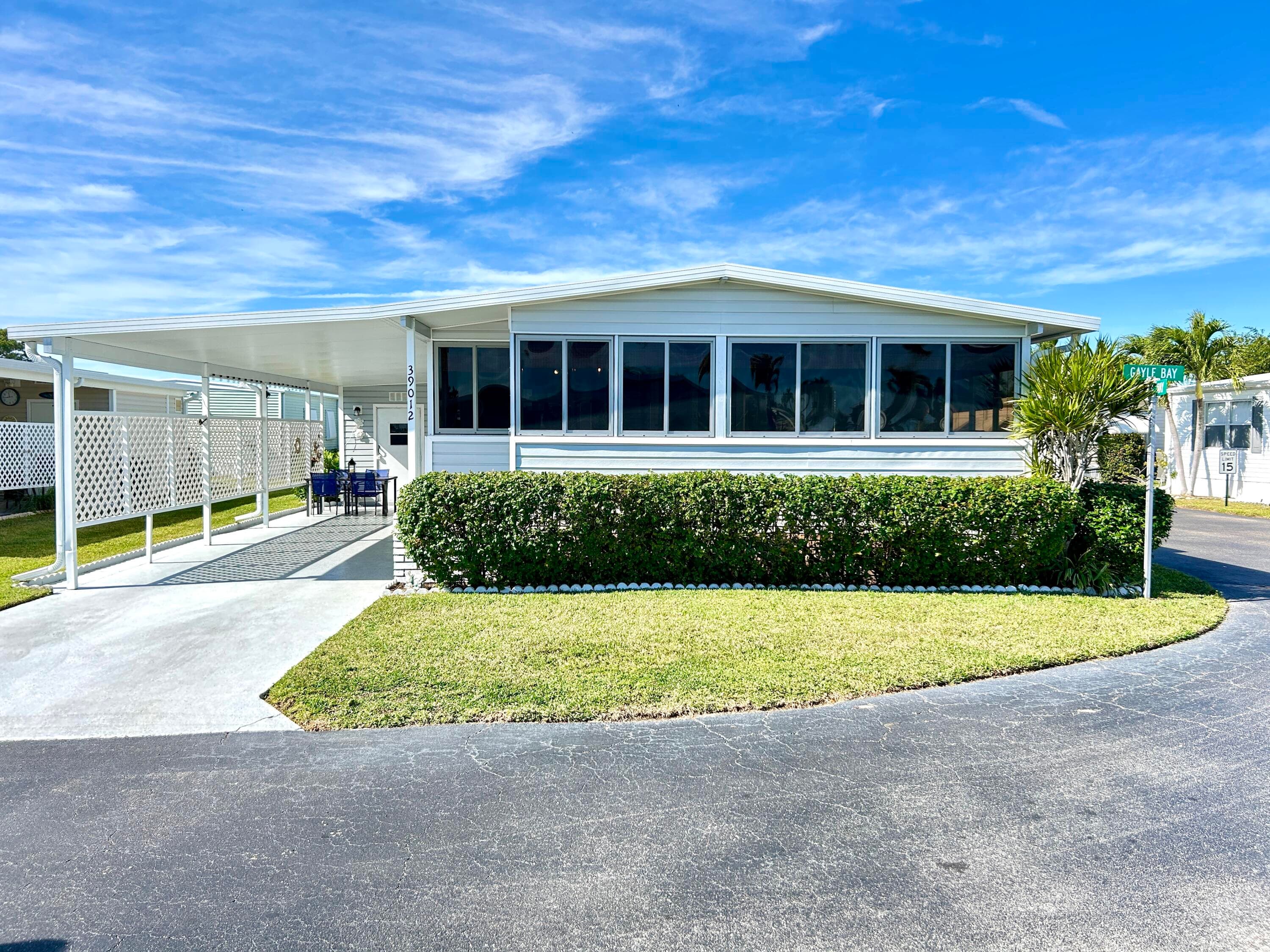 39012 Gayle Bay