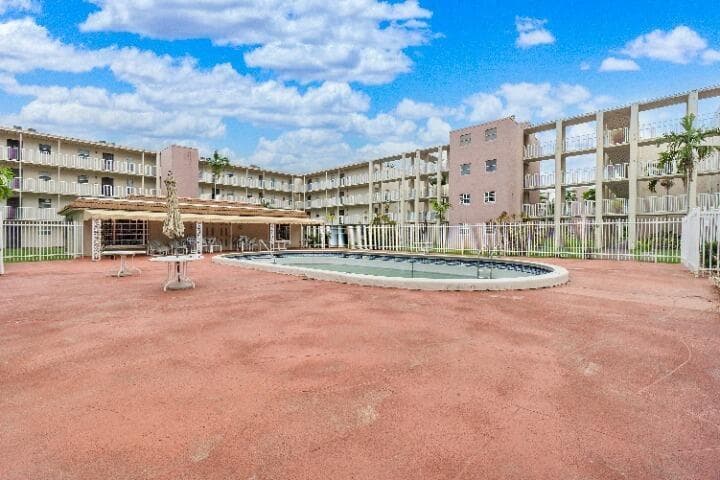 2800 NW 56th Avenue #F102