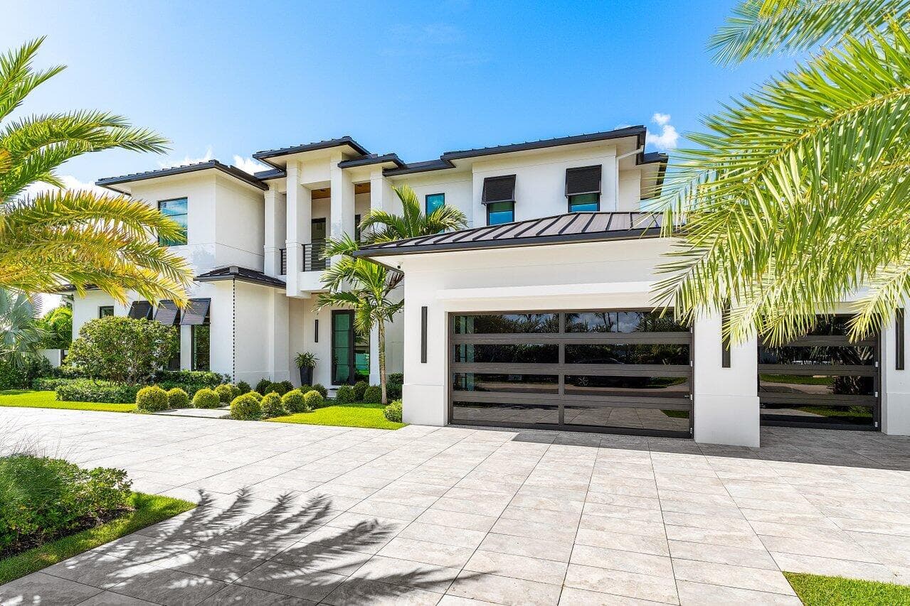 830 Lake Shore Drive