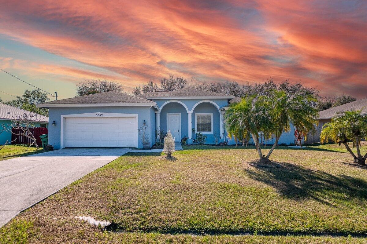 5859 NW Cullom Circle