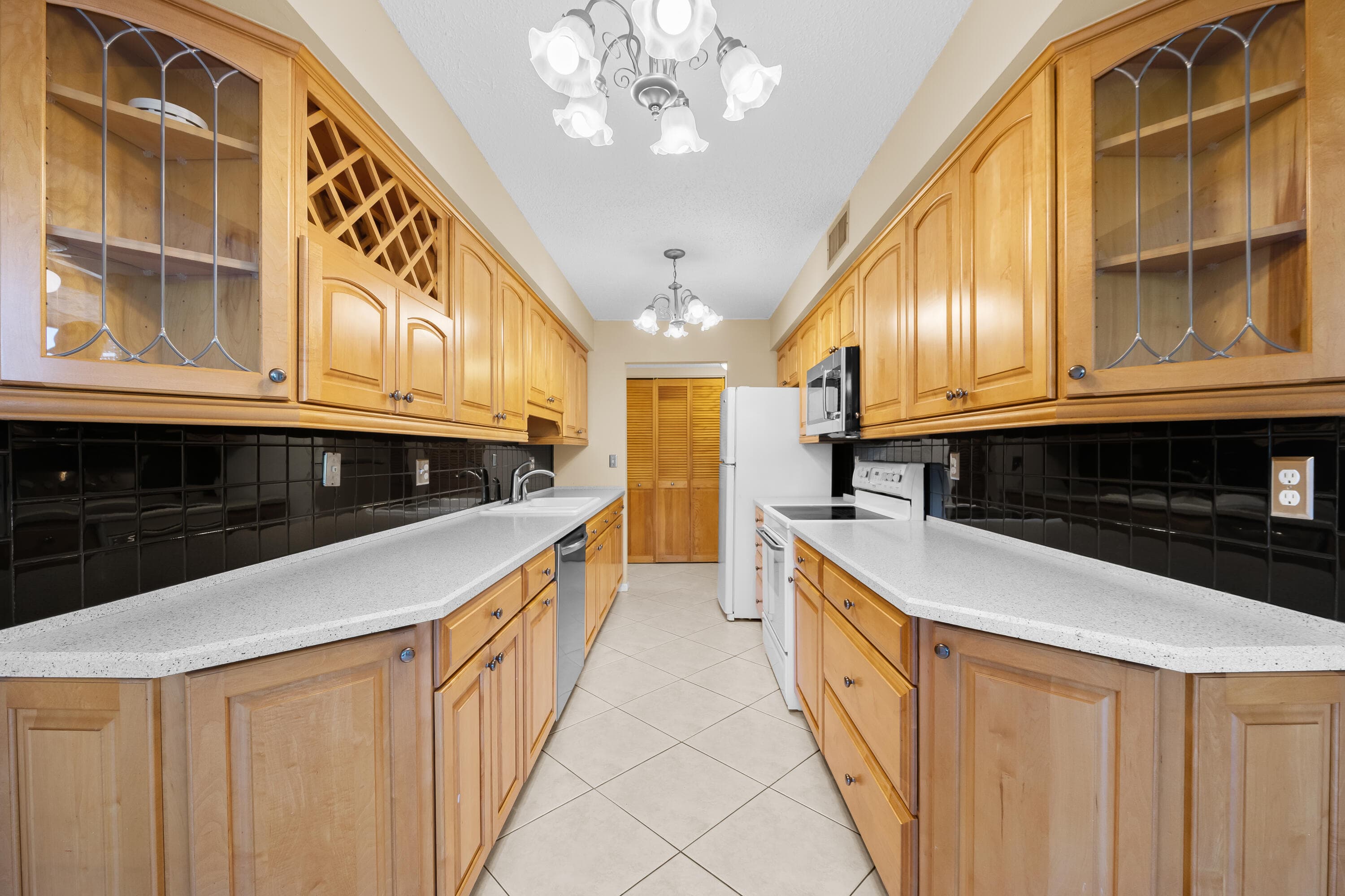 800 Jeffery Street #103