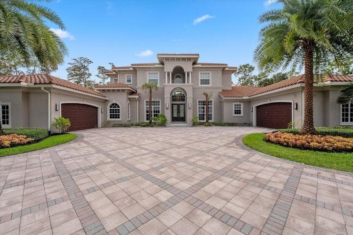 13550 Greentree Trail