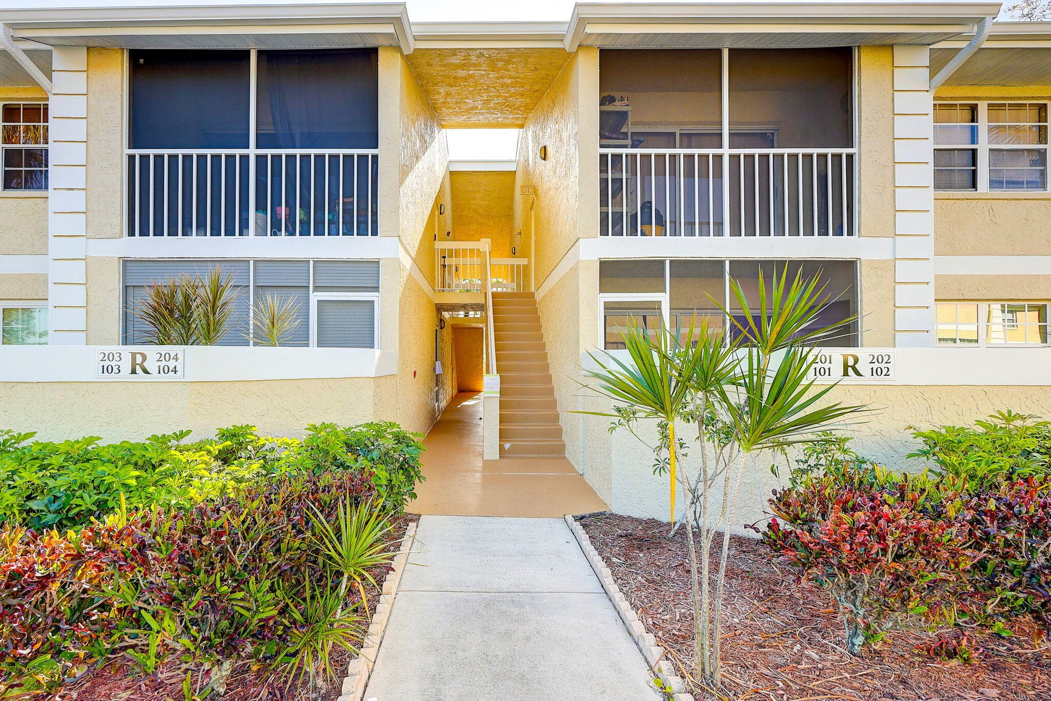 1558 SE Royal Green Circle #101