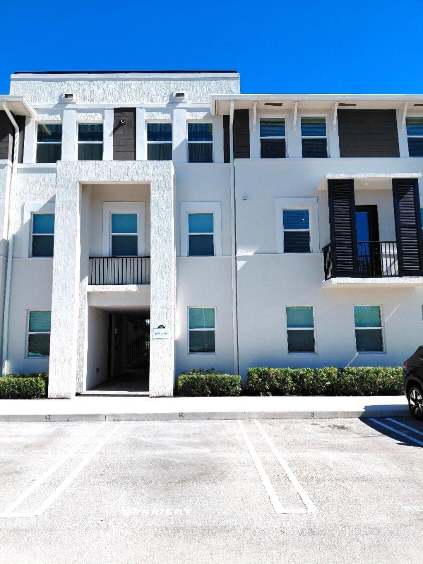 8878 Lake Worth Road #209