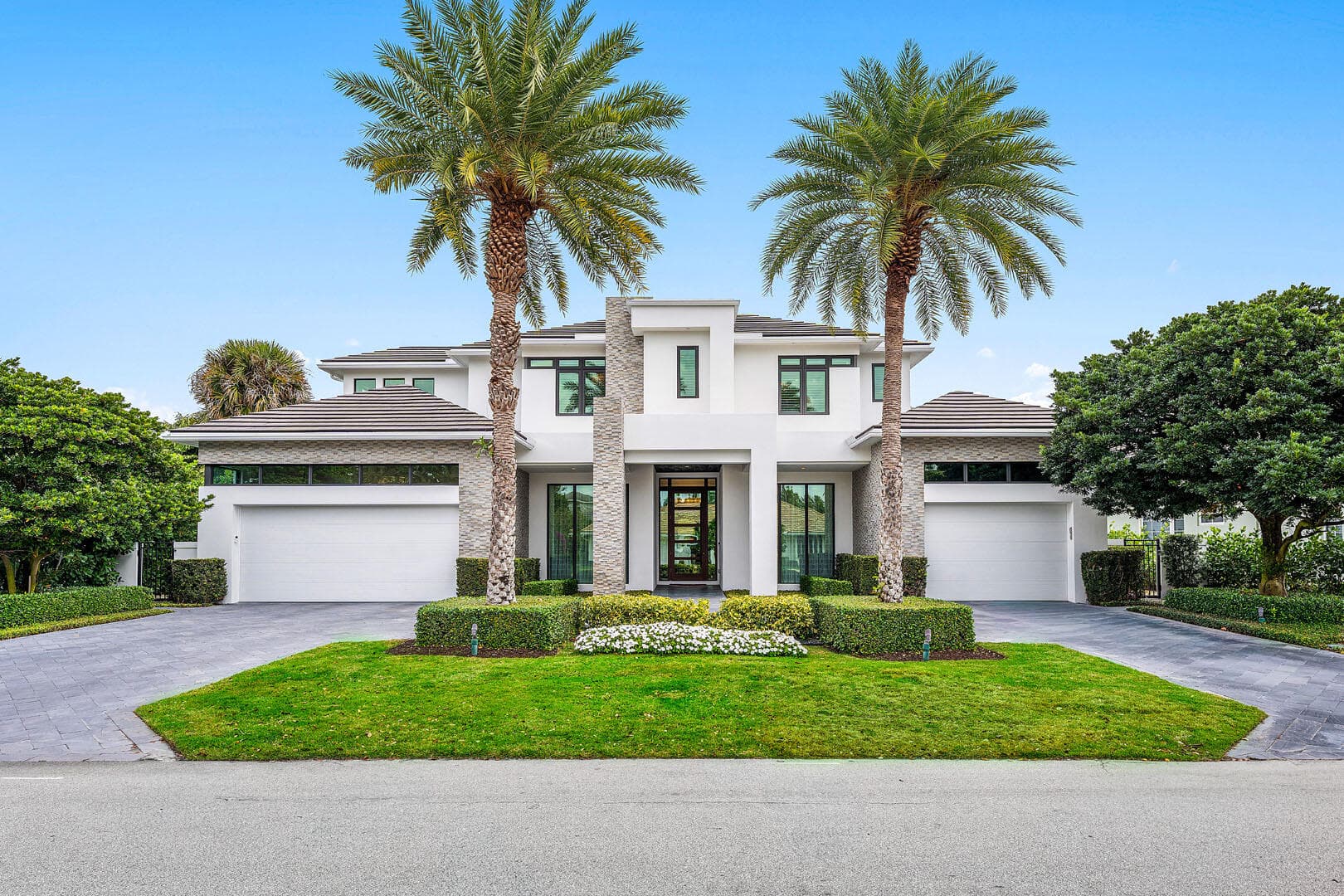 2424 Queen Palm Road
