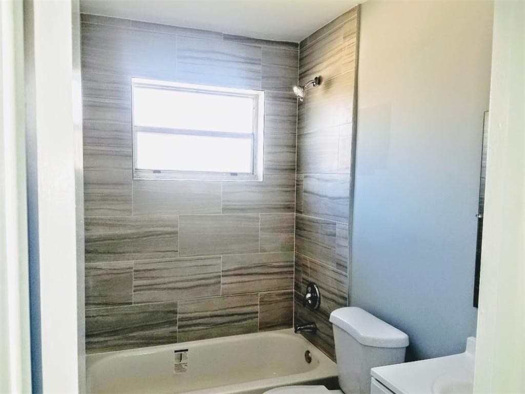 109 NW 3rd Avenue #1