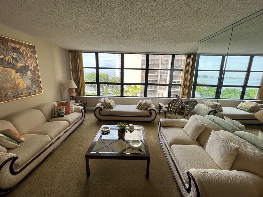 1440 Brickell Bay Drive #606