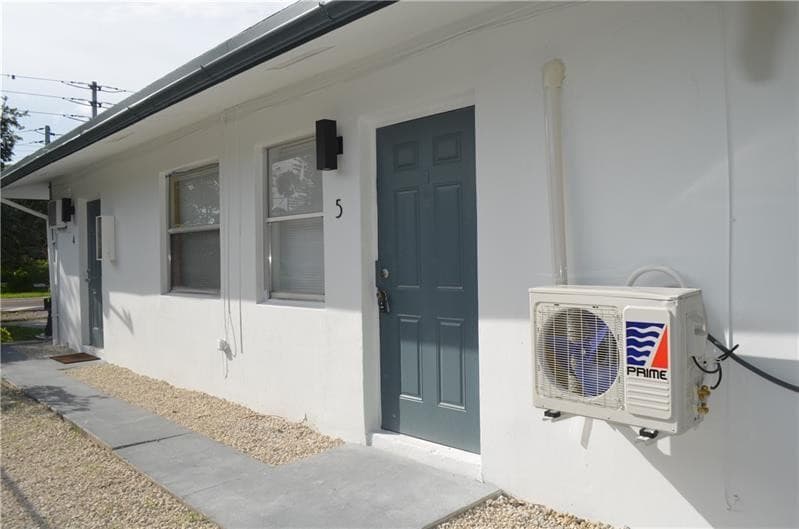 1630 Dixie Highway #6