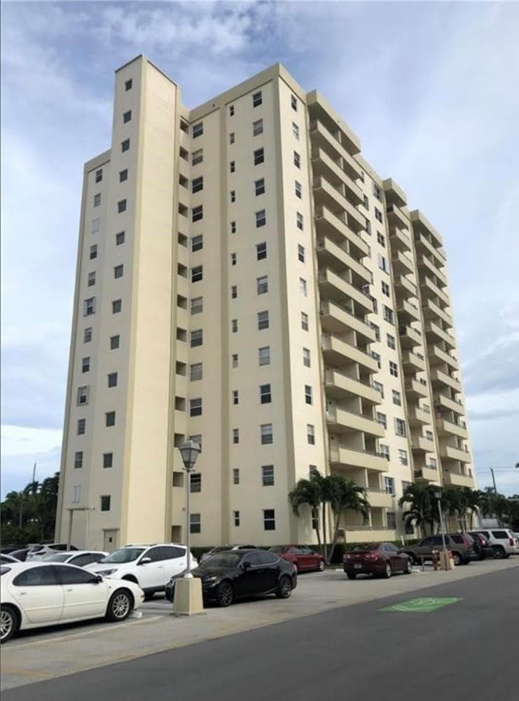 900 NE 18th Avenue #1201