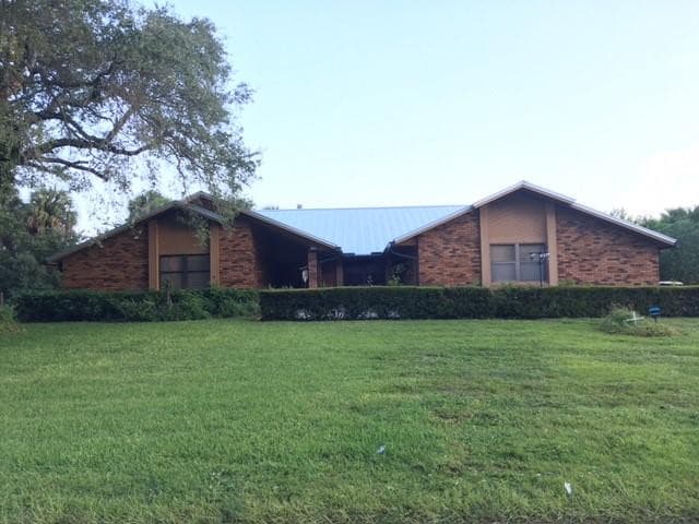 800 French Creek Lane