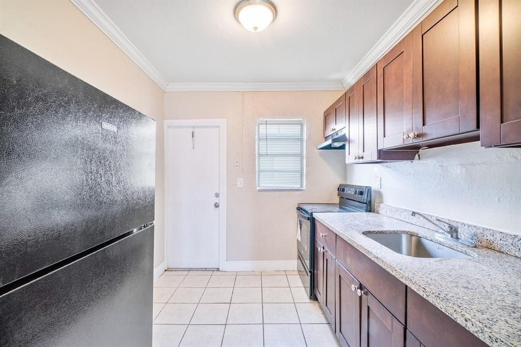 713 NW 14th Terrace #4