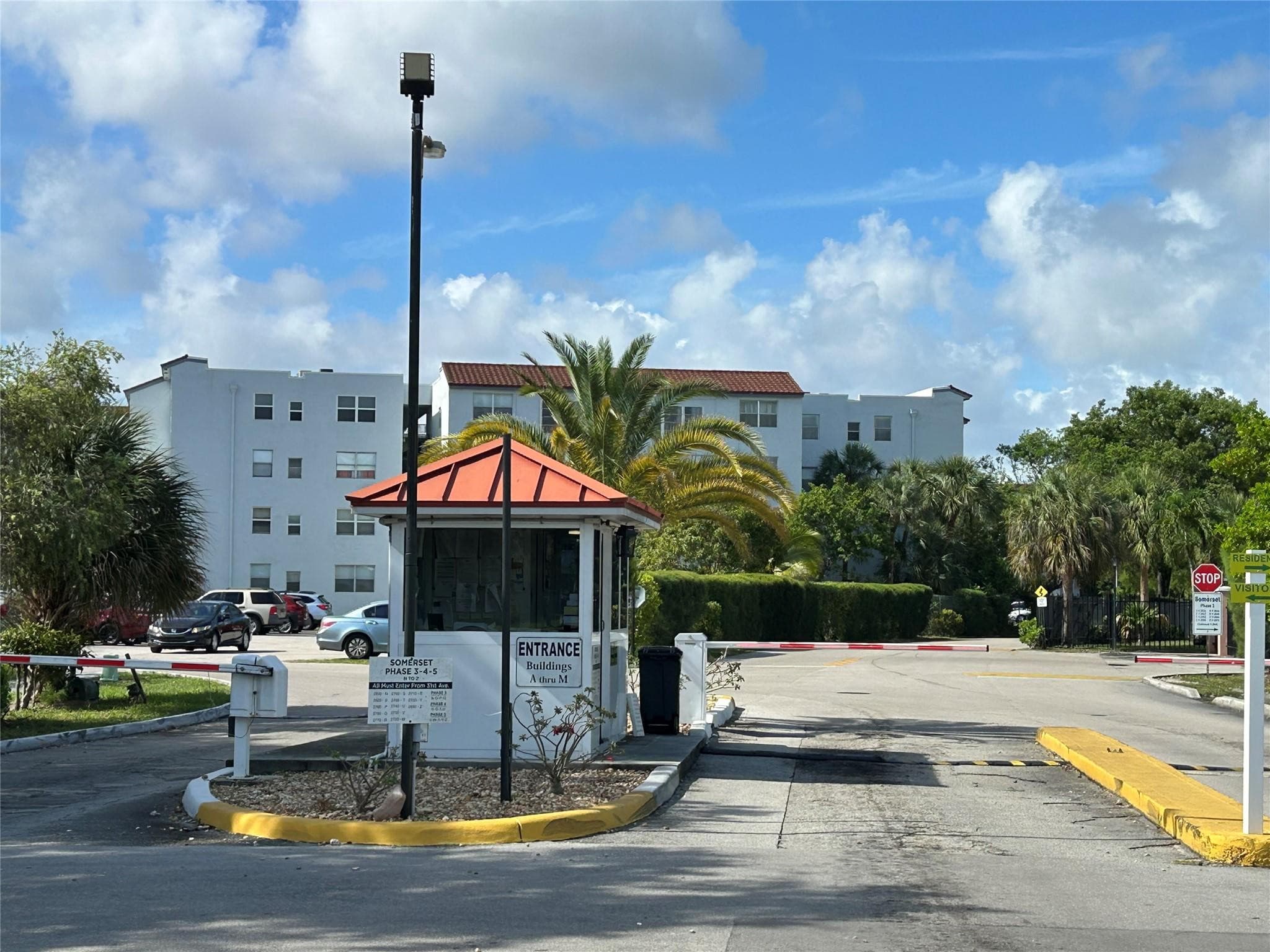 2800 Somerset Drive #109J
