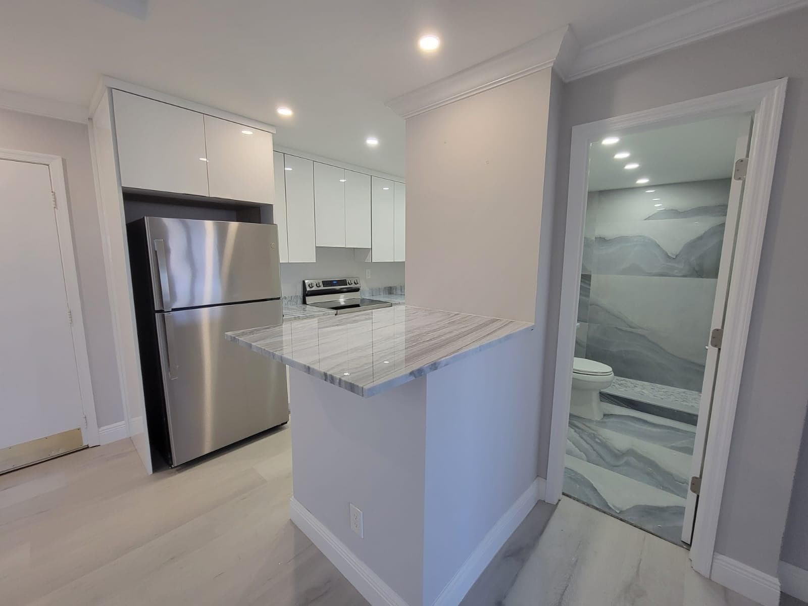 200 S Birch Road #1205