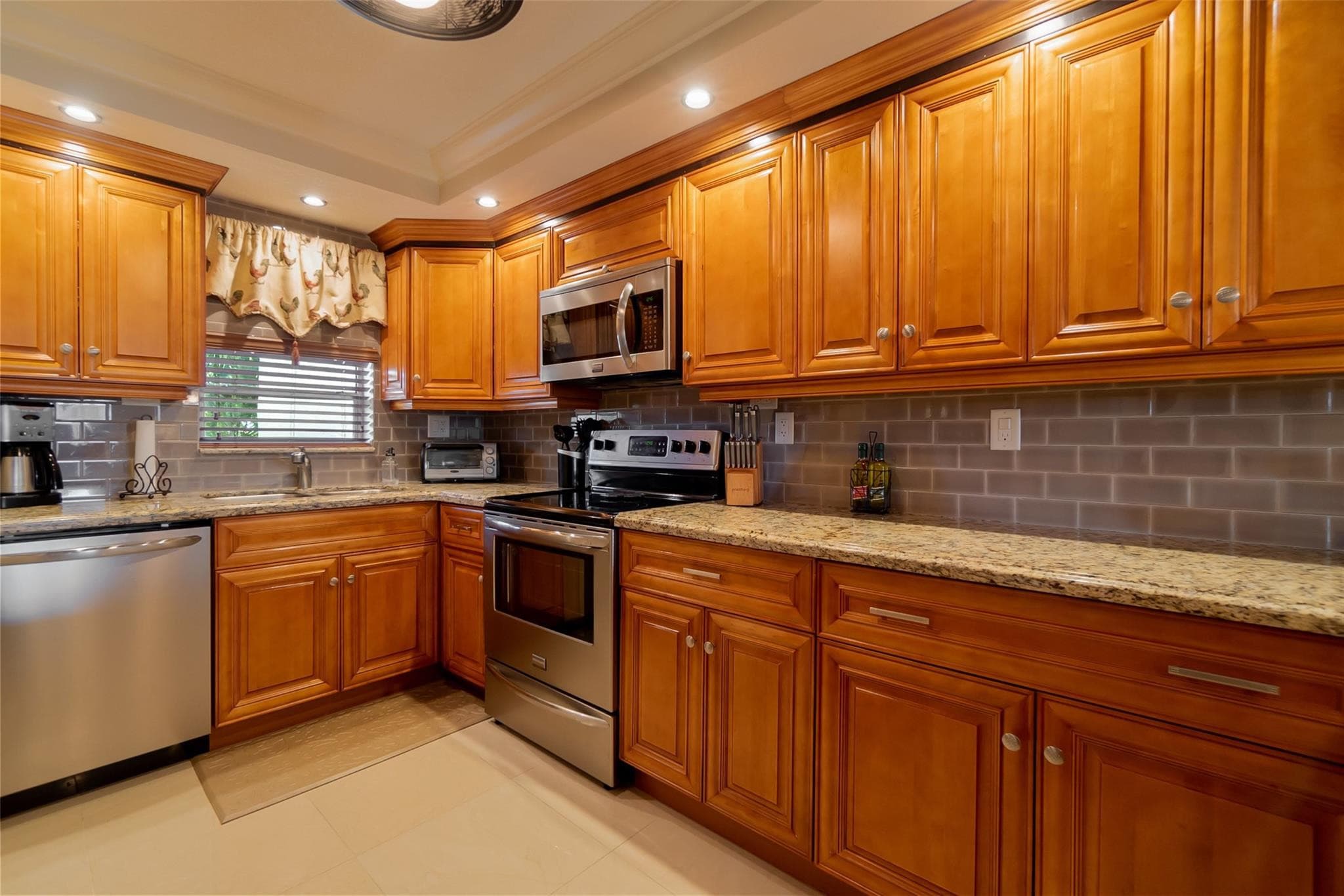 820 S Hollybrook Drive #209