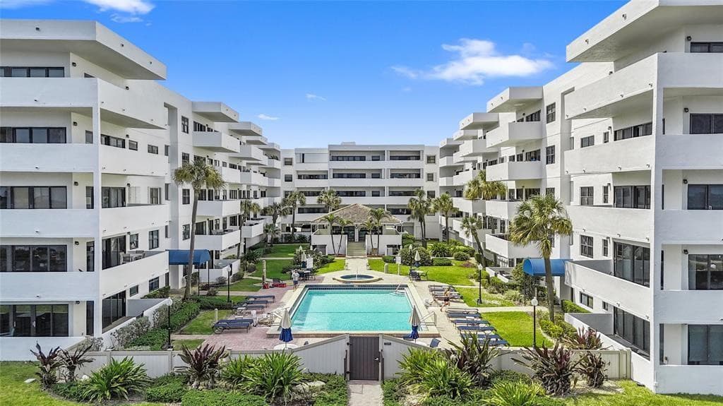 330 SE 20 Avenue #515