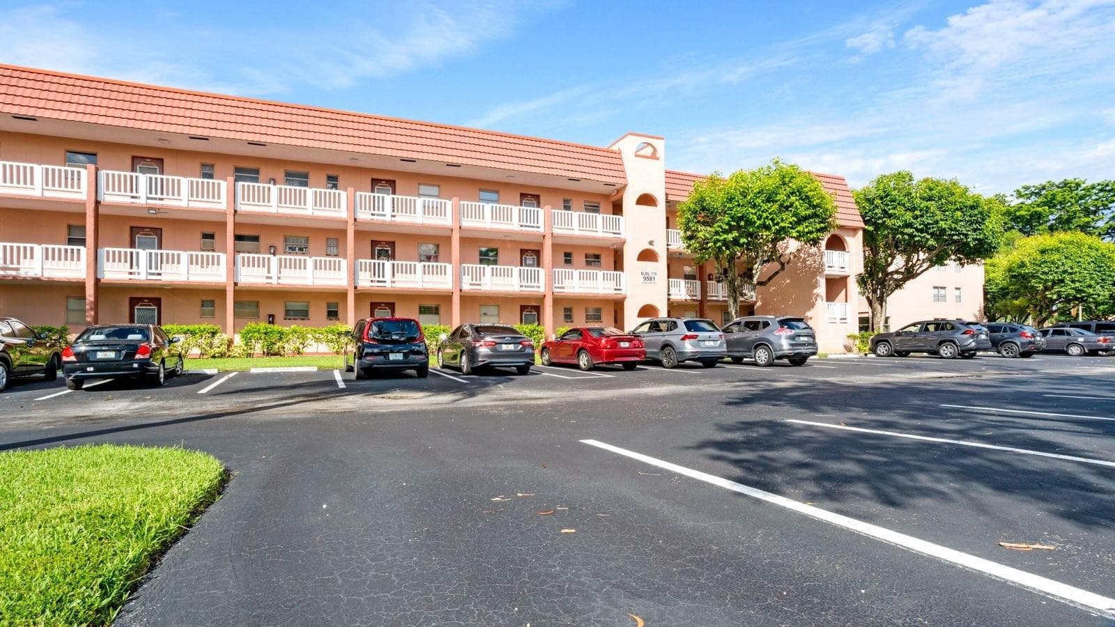 9581 Sunrise Lakes Boulevard #309