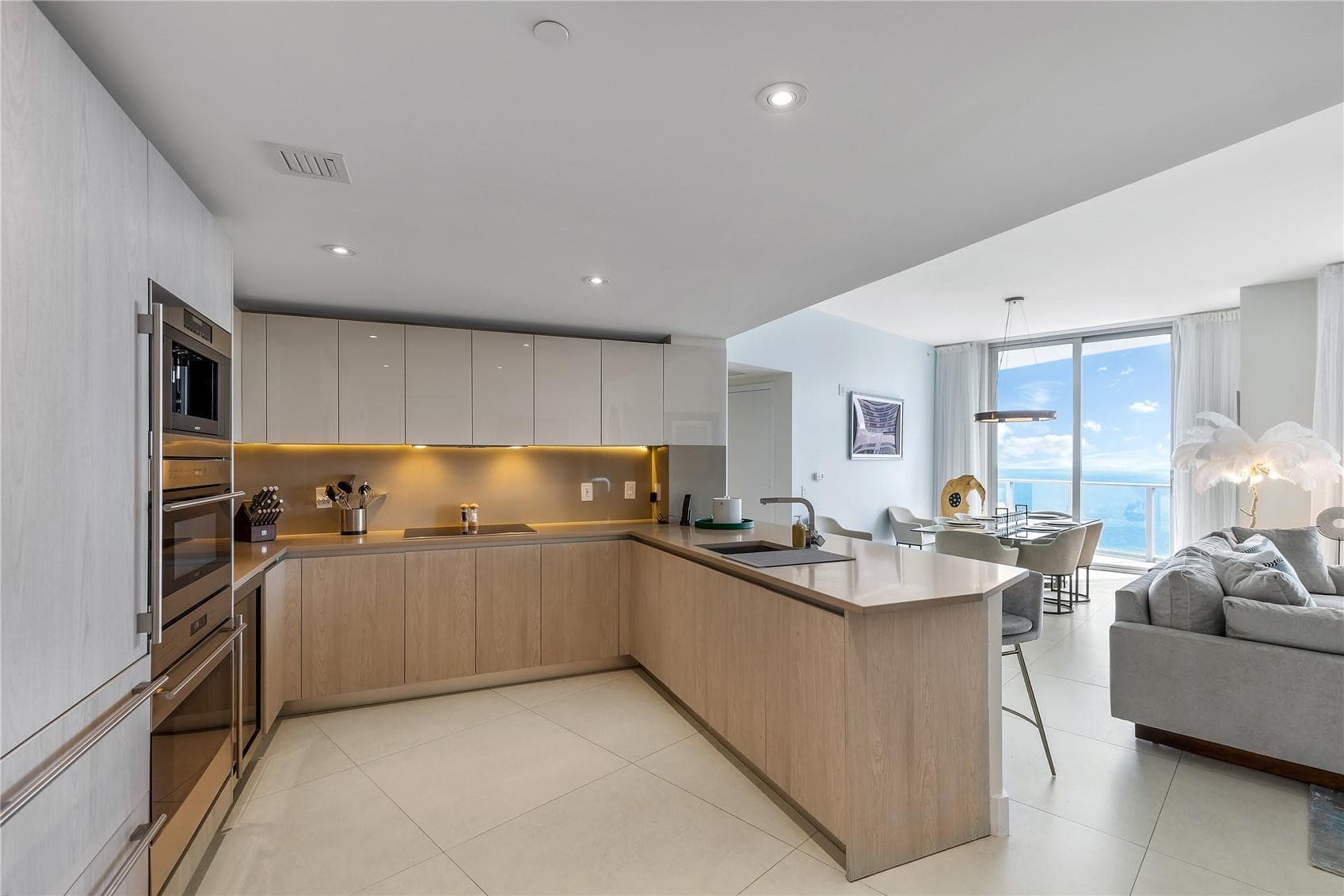 4111 S Ocean Drive #Lph3/5