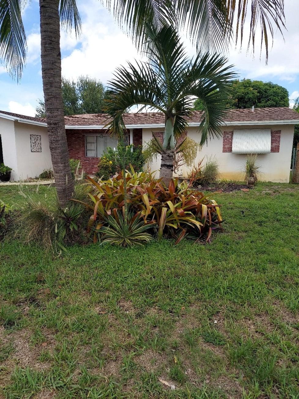 1011 NW 45th Court
