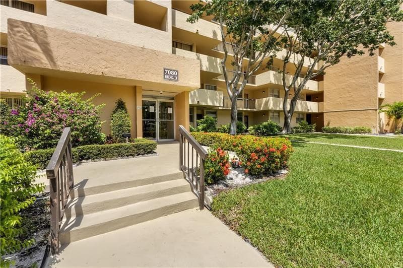 7080 Environ Boulevard #522