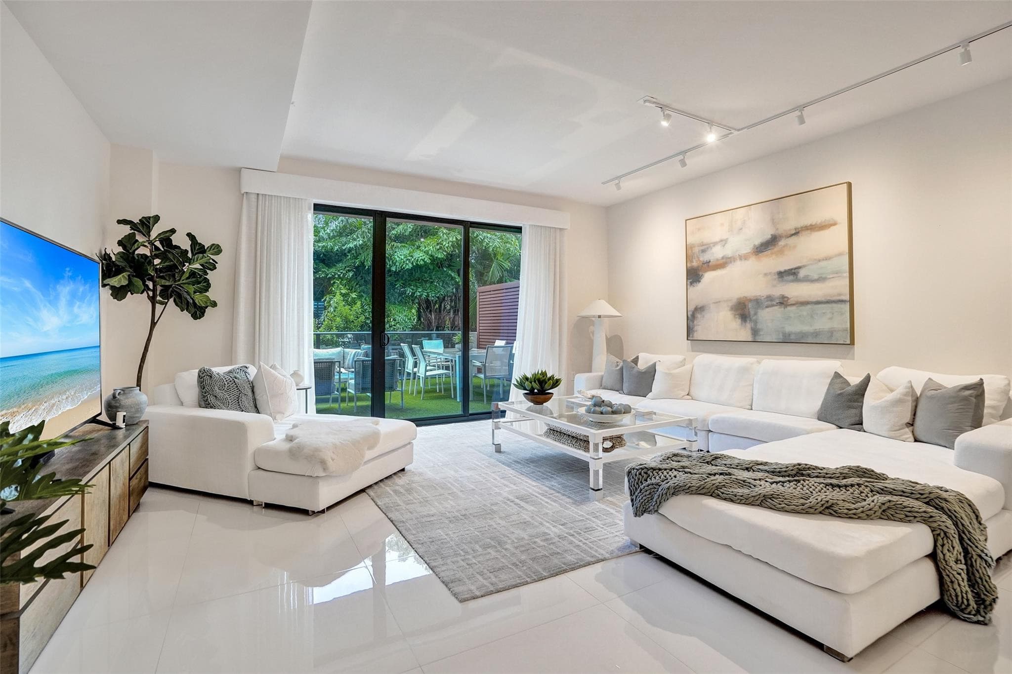 3030 N Ocean Boulevard #S104