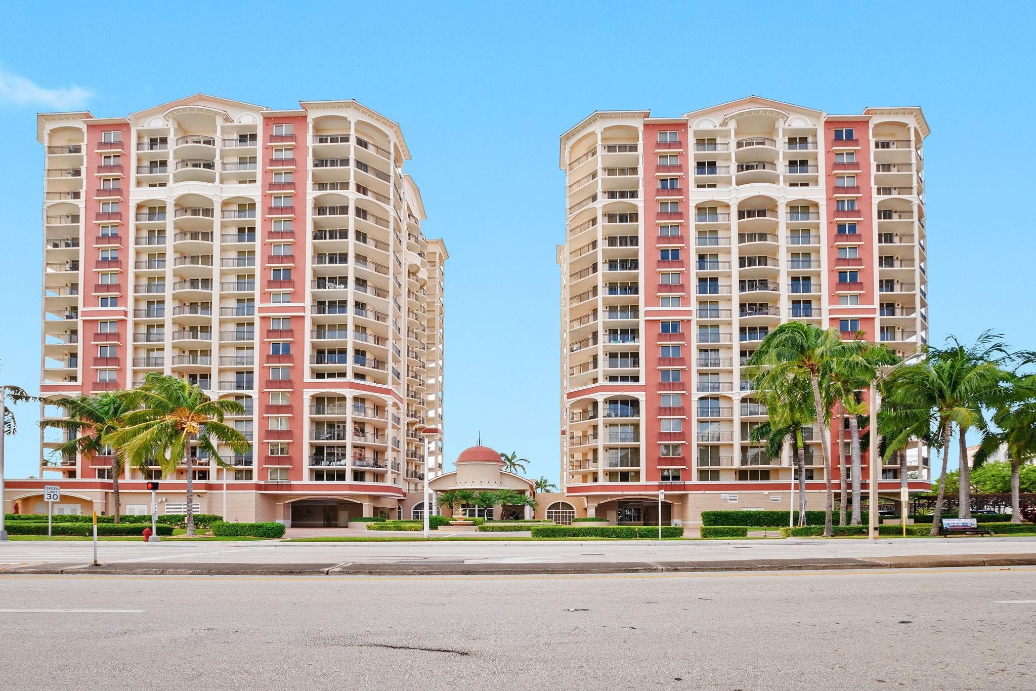 2011 N Ocean Boulevard #206