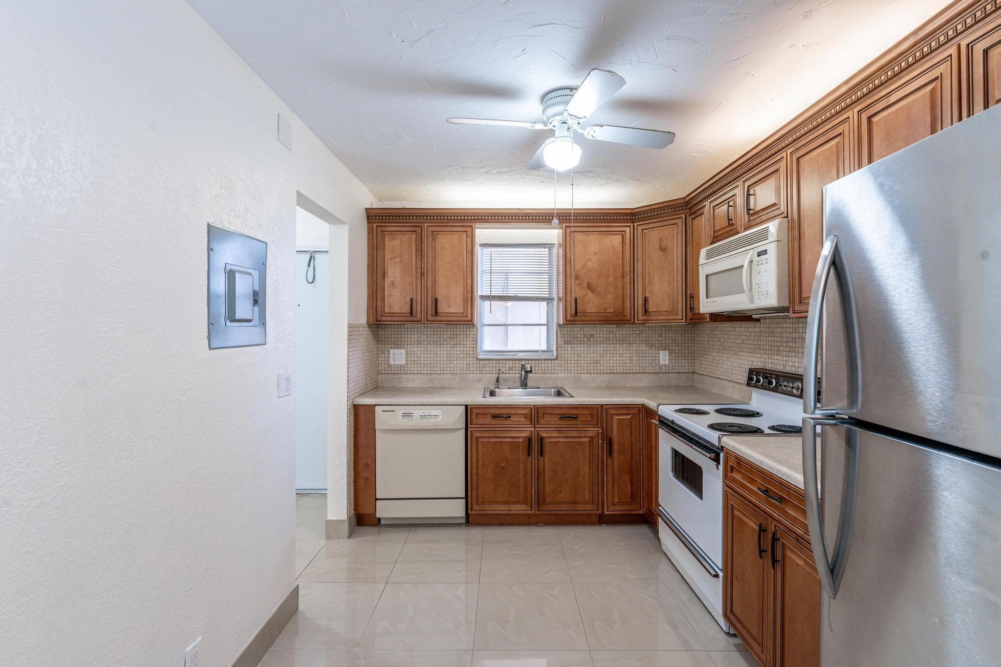 2551 Aragon Boulevard #406