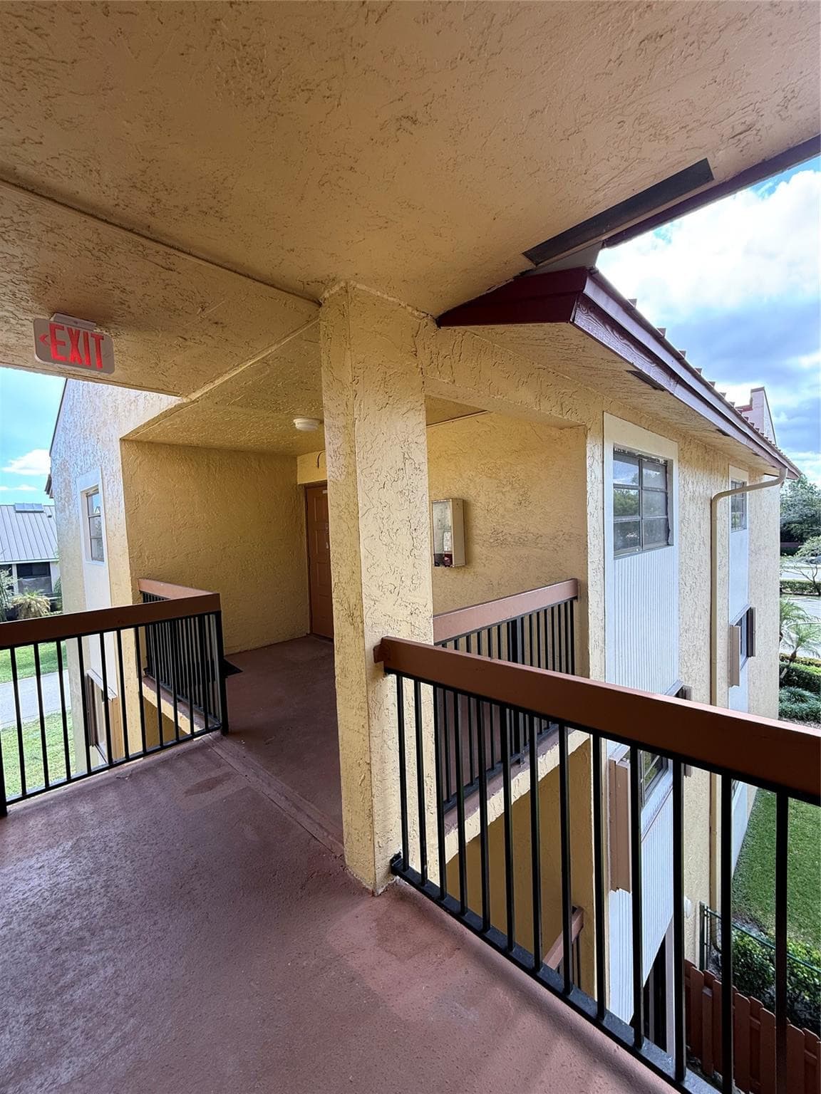 2033 Coral Ridge Drive #2033