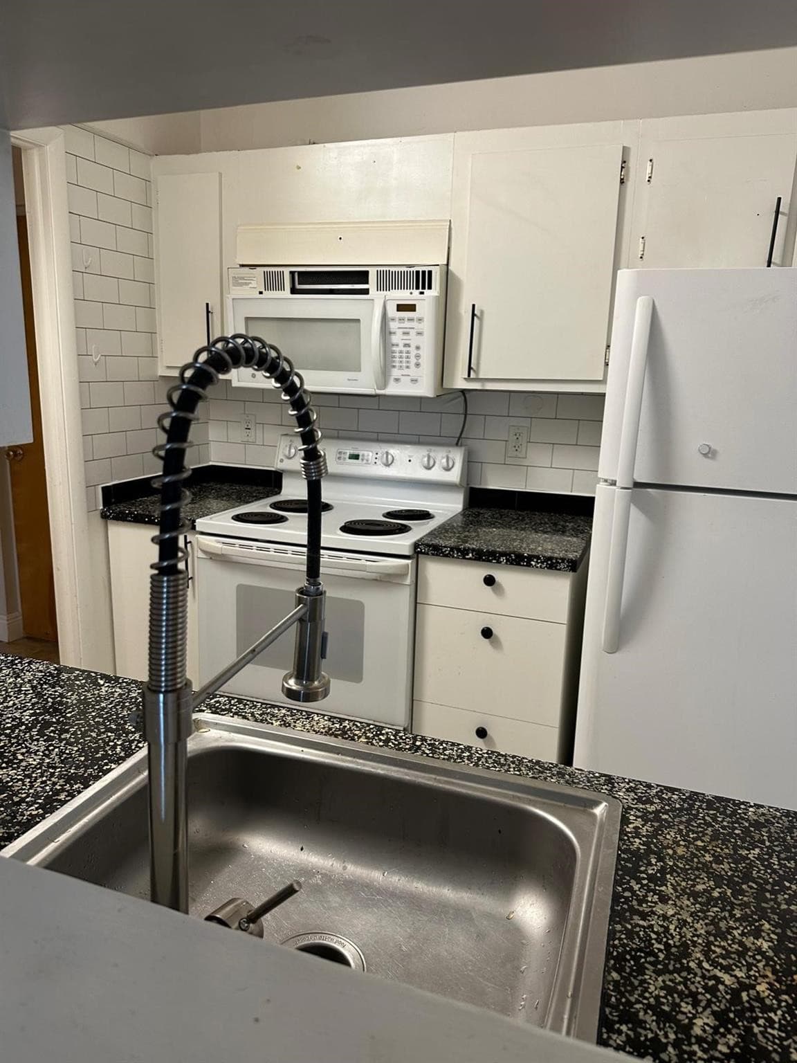 400 N Riverside Drive #102