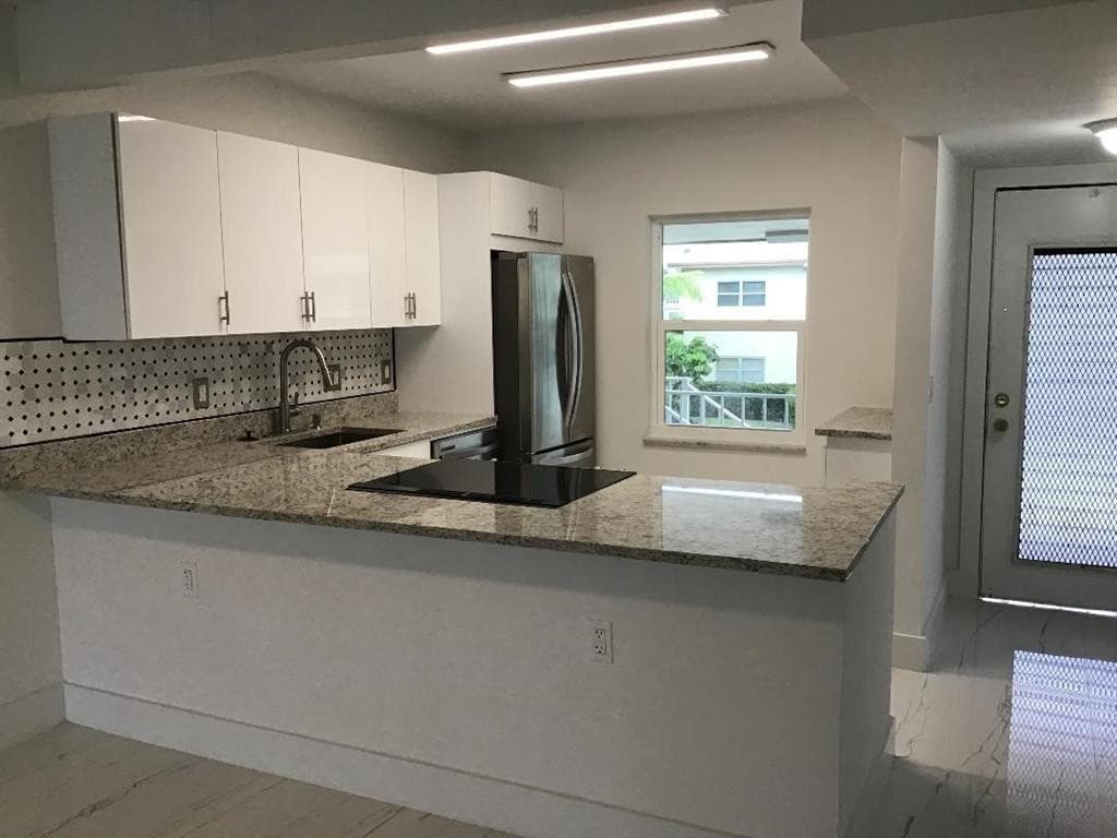 7600 NW 4th Place #207