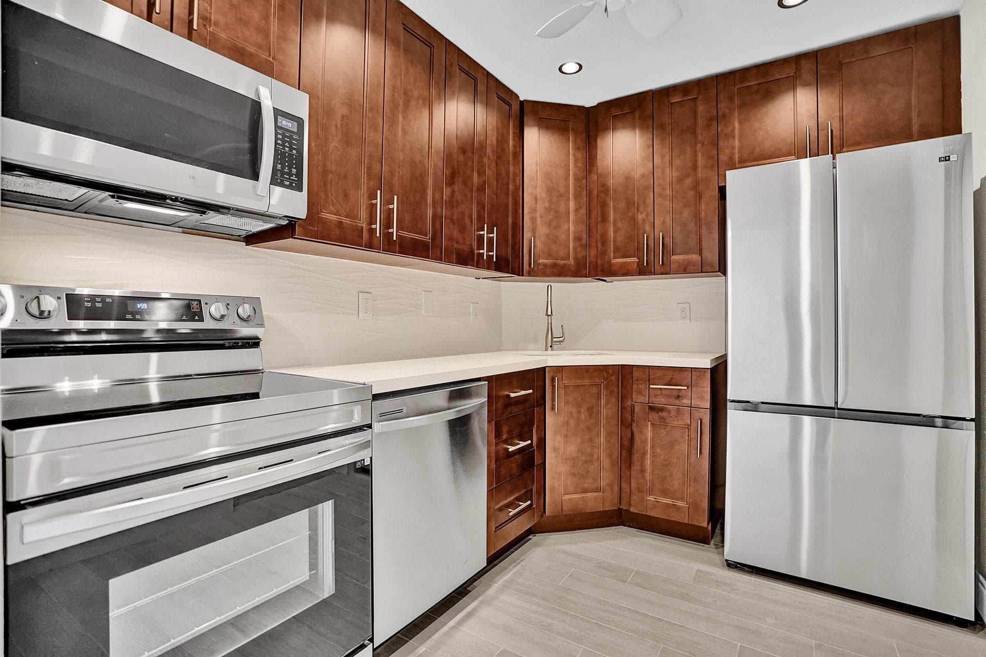 3115 Oakland Shores Drive #E109
